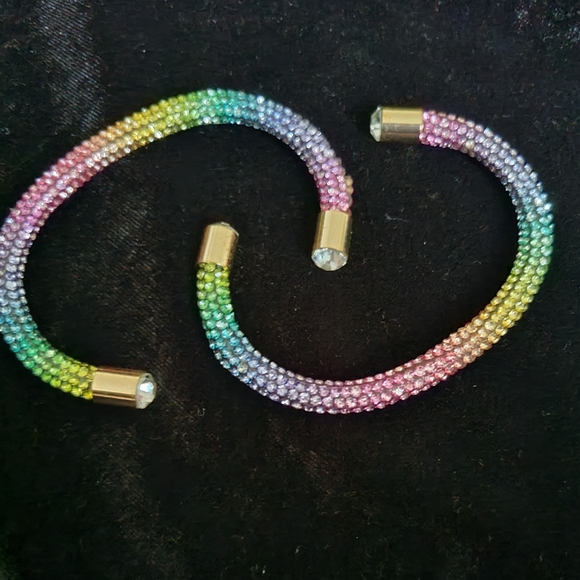 Elegant, beautiful rainbow bracelet, all occasion jeweled, Wrap Style rhinestone - Picture 4 of 6